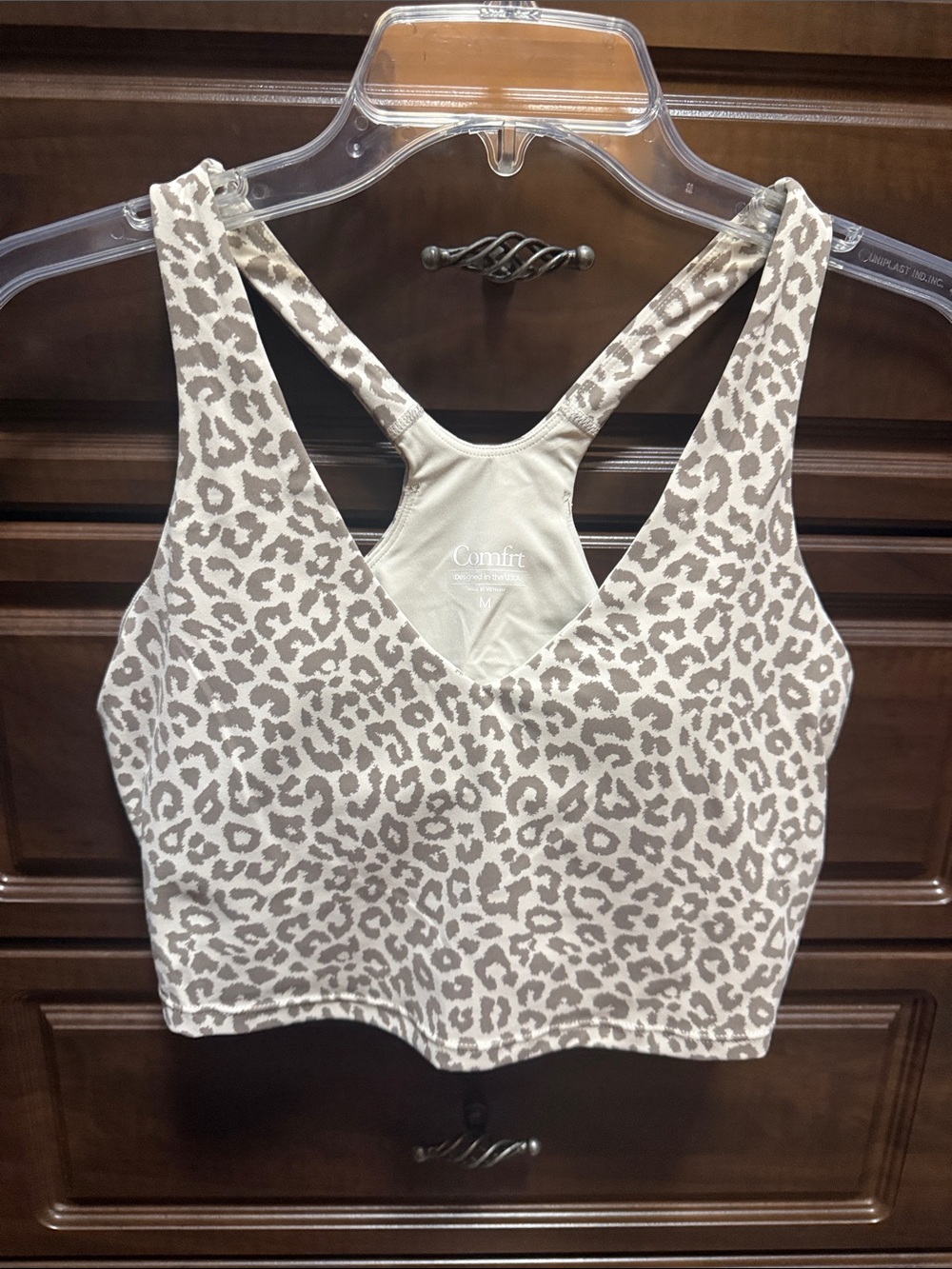 ComfrtCore™ V-Neck Crop
Tank